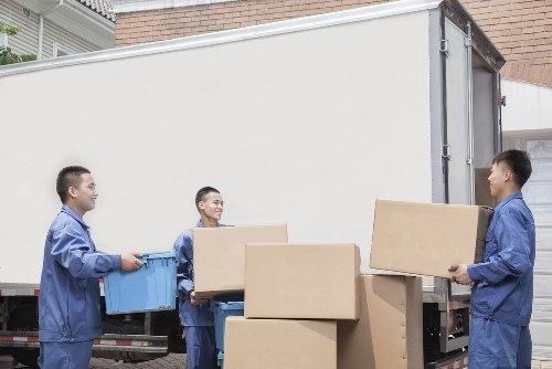 Local removal company in Harrow supporting a smooth moving day